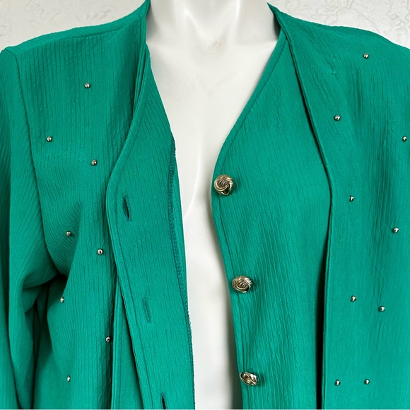 VTG Versatile Green Textured Vest/Jacket All-in-One Top w/Gold Buttons and Studs - Picture 7 of 14
